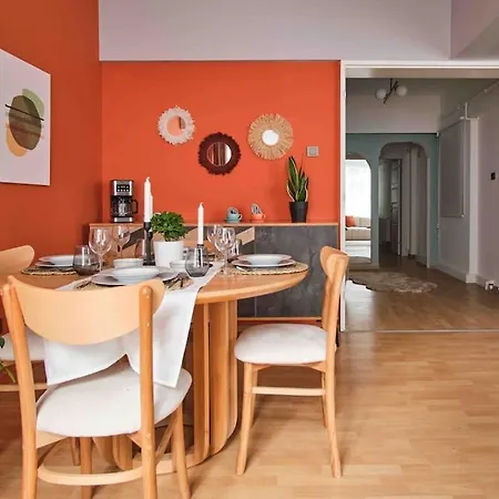 Διαμέρισμα A Chic Flat At The Best Location